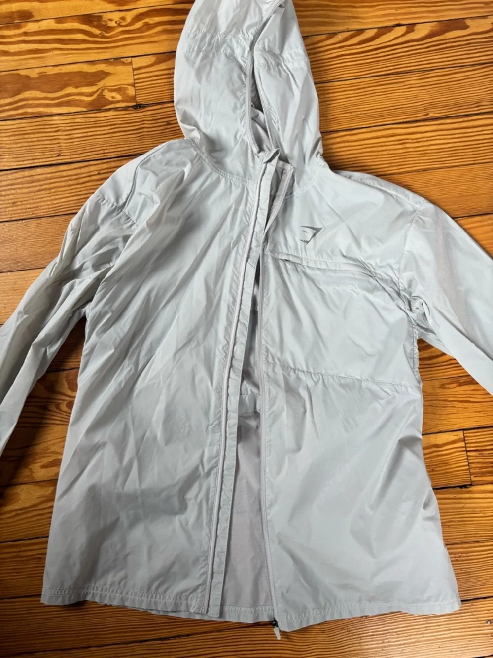 Gymshark Women’s Light Gray Hooded Windbreak Jacket. - Picture 2 of 5